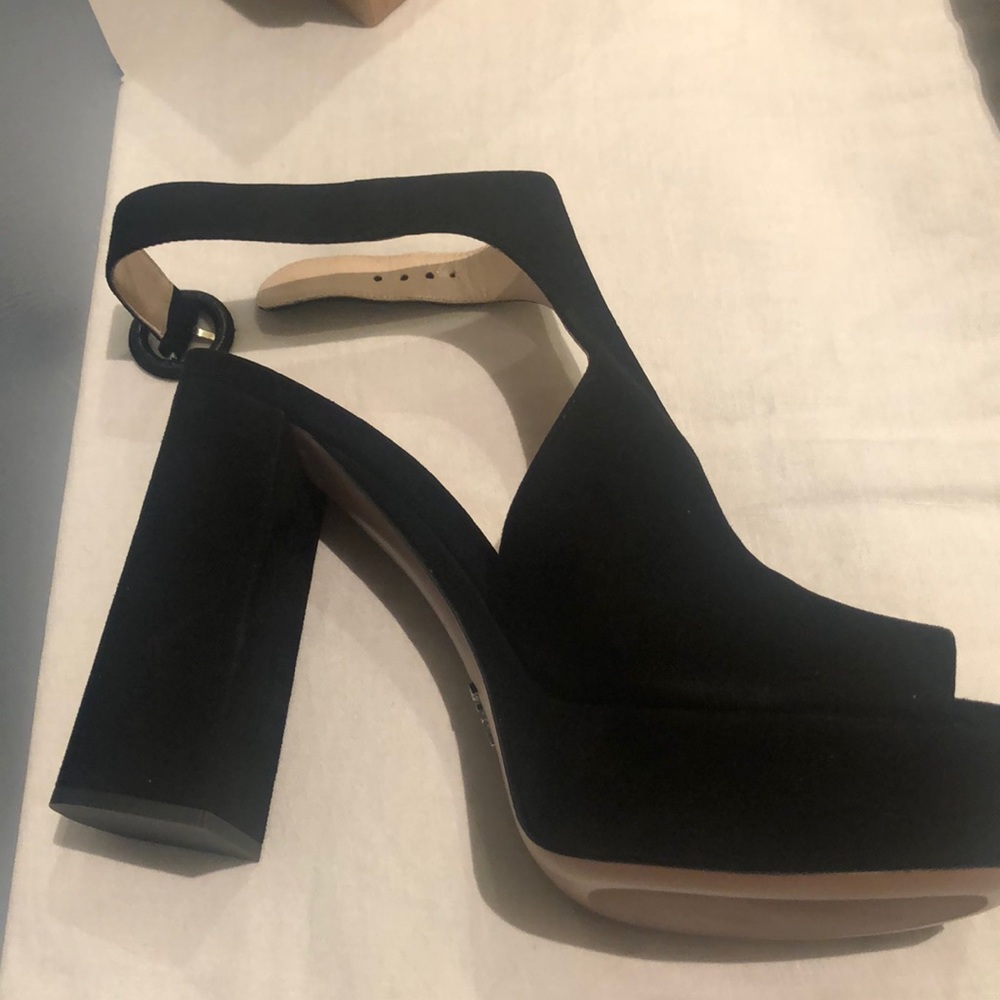 NWT Prada Black Suede Shoe